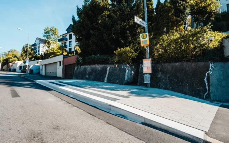 REFERENZ_Krummenackerstraße_Barrierefreie Bushaltestelle_3 REFERENZ_Krummenackerstraße_Barrierefreie Bushaltestelle_3